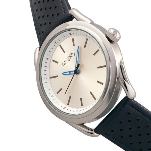 NWT Women's Genuine Leather Band Watch - Picture 1 of 3